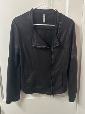 Miilla Clothing Black Asymmetrical Faux Leather Moto Jacket